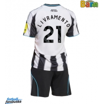 Newcastle United Tino Livramento #21 Hjemmedraktsett Barn 2025-26 Kortermet (+ Korte bukser)